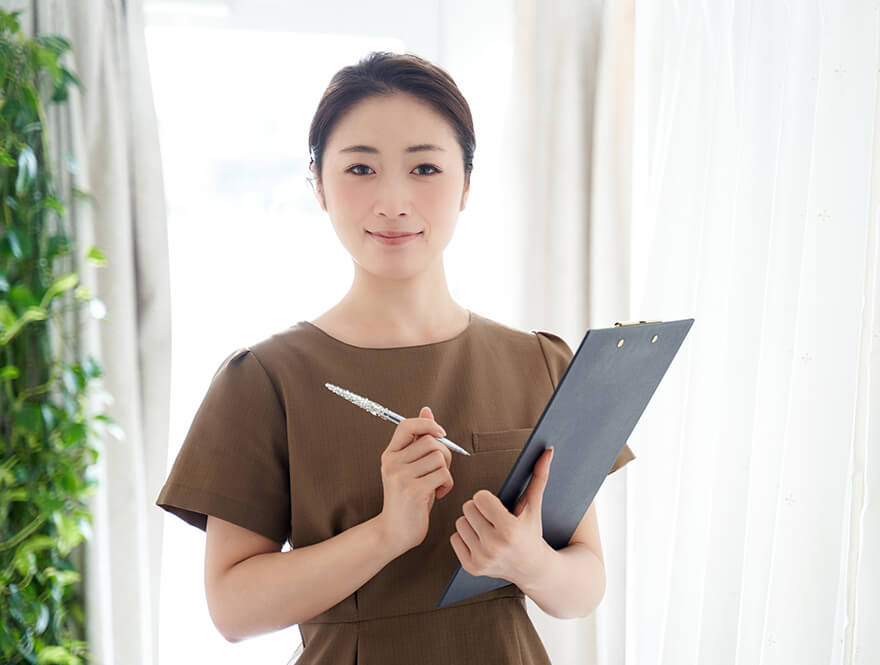 出資する女性人物像